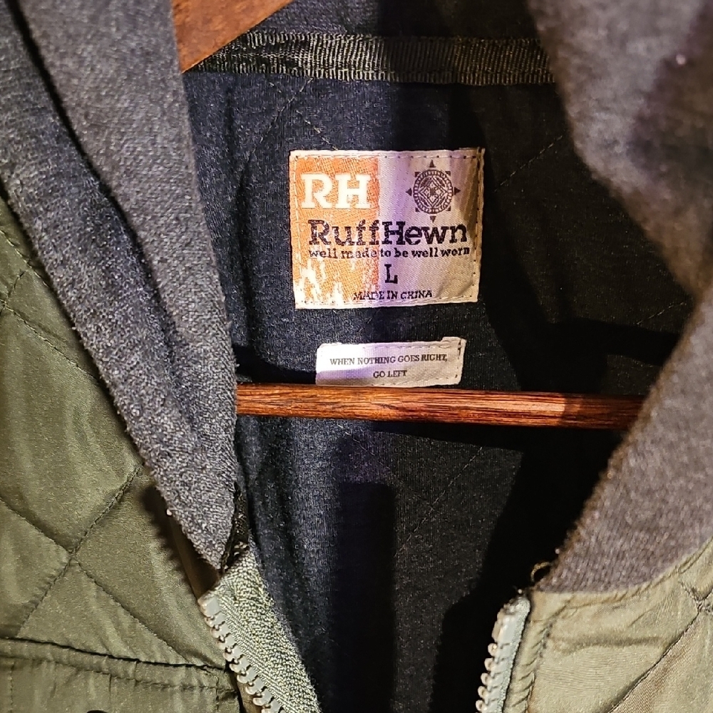 Ruff Hewn Quilted Vest with Hood - Olive and Charcoal SIZE L - Picture 3 of 6